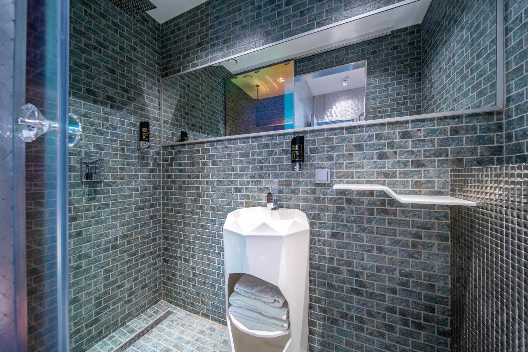 Diamond Capsule Hotel Amsterdam South Амстелвен Екстер'єр фото